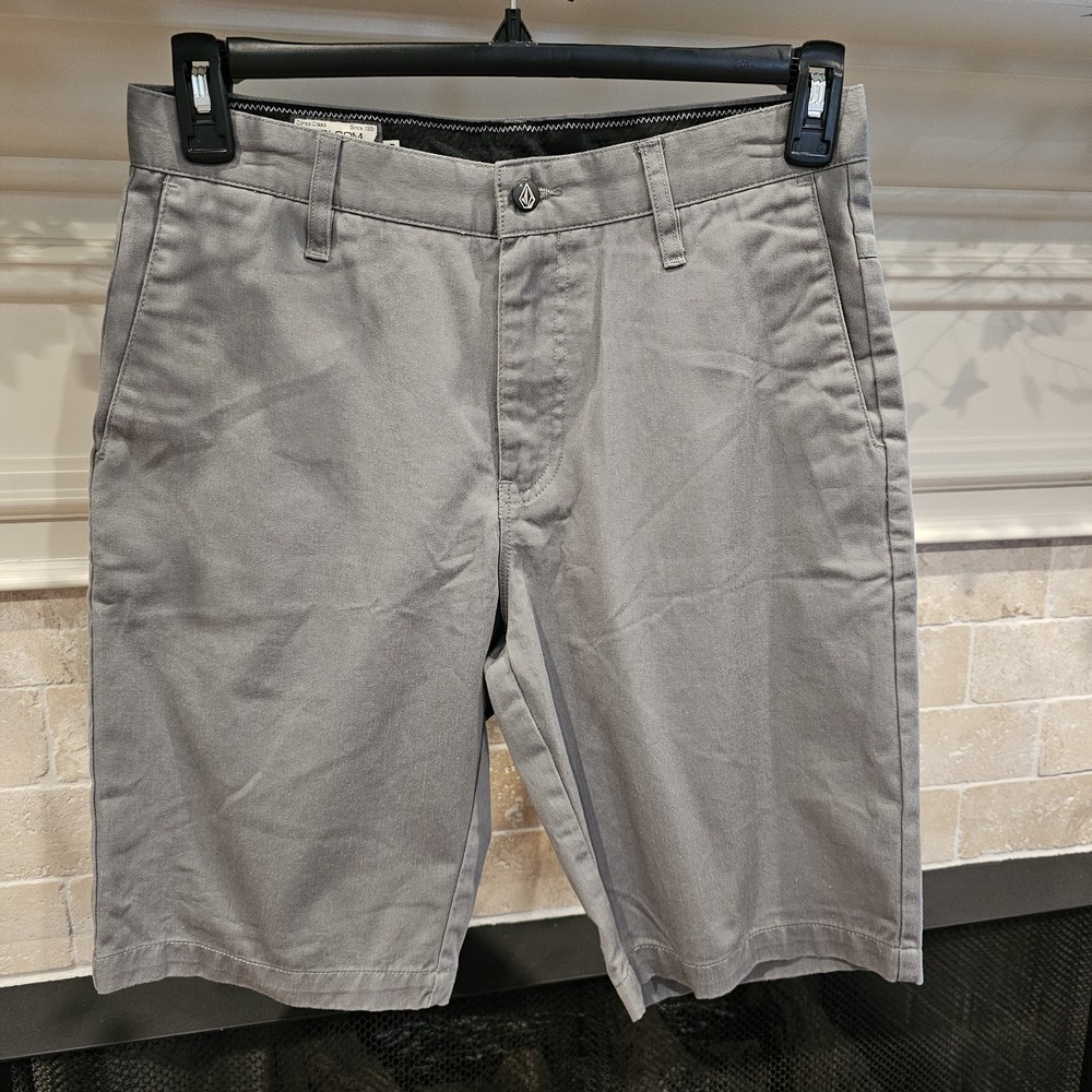 Volcom Mens Gray Chino Shorts 29 Corpo Cless NWOT